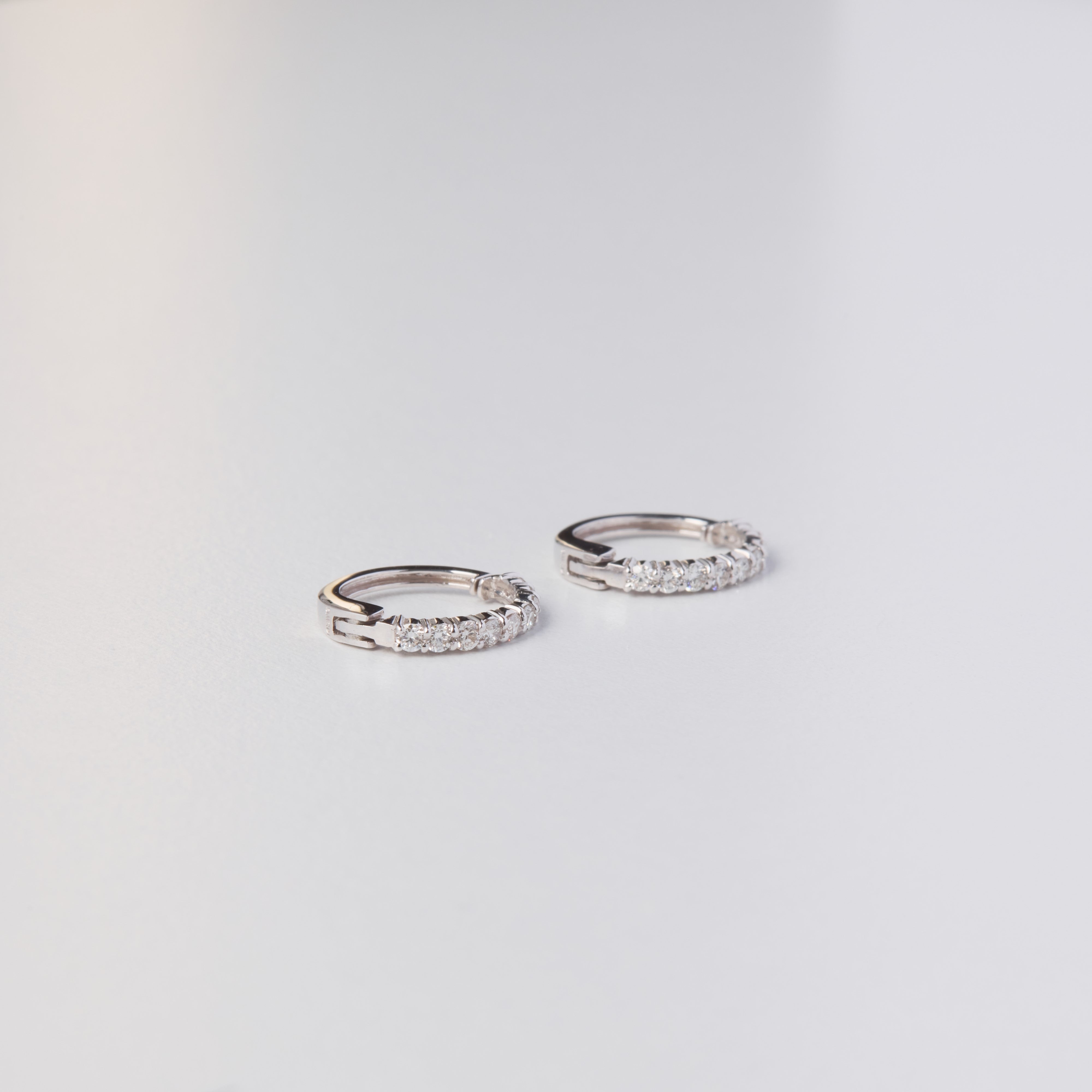 K18ダイヤ フープピアス0.3ct K18 ダイヤモンドフープピアス 0.3ct｜Bijonirs公式オンラインストア